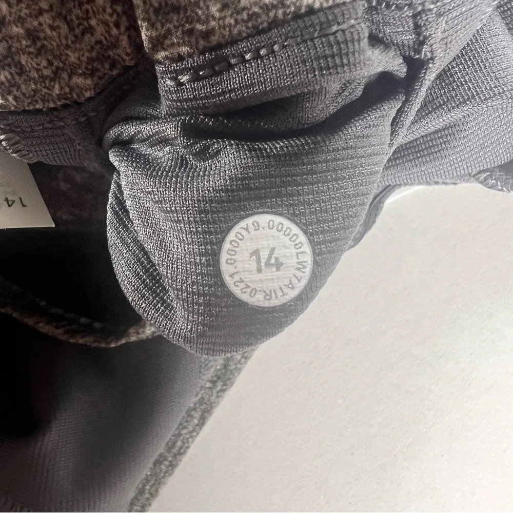Lululemon Hotty Hot Short II 2.5 Heather Lux Multi Black Heathered Black Size 14